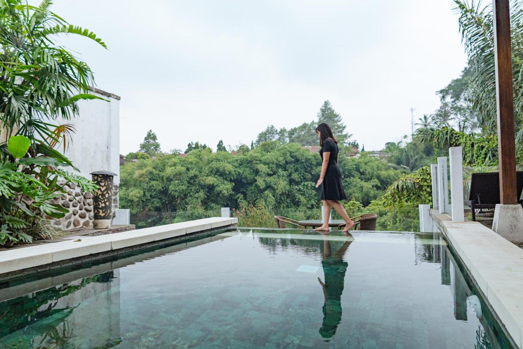 Novus Giri Resort & Spa Puncak Exterior foto